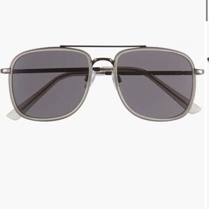 NWT Vince Camuto 54mm Navigator Gray Aviator Sunglasses Shades Sunnies